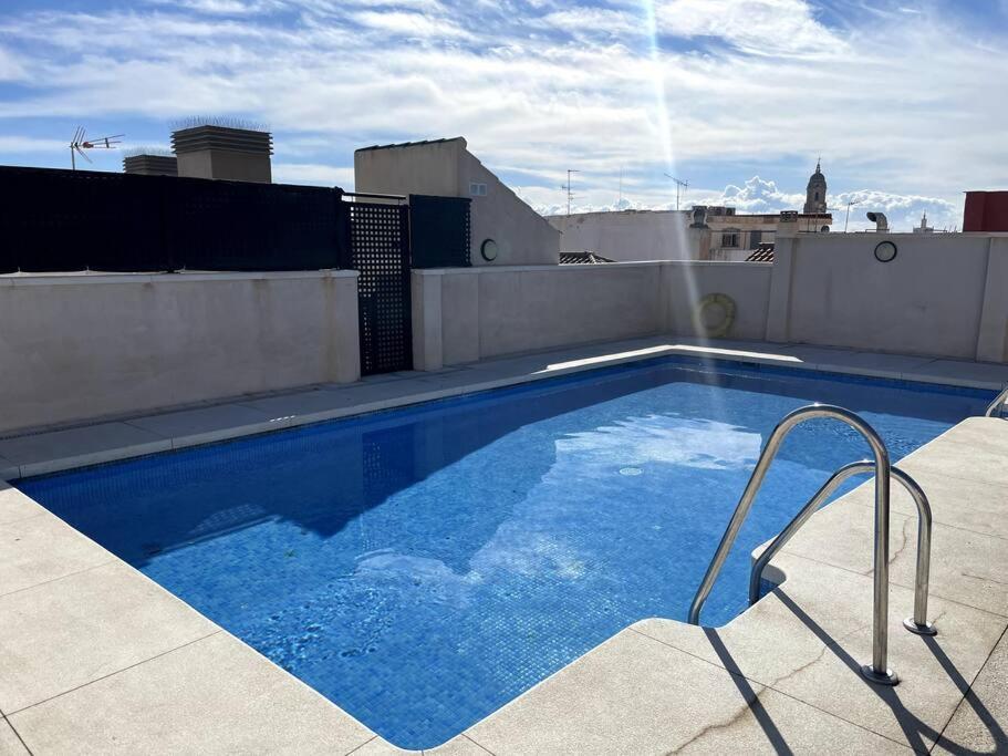 Апартаменты Downtown Jinetes Deluxe With Pool & Free Parking Малага Экстерьер фото